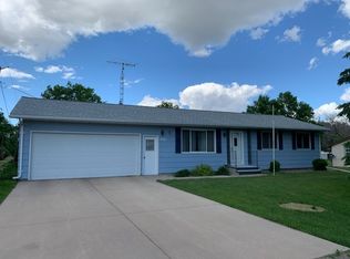 402 W 11th Ave, Tyndall, SD 57066