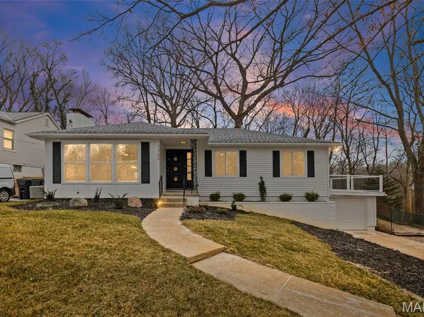 1300 Edgewood Dr, Fairview Heights, IL 62208