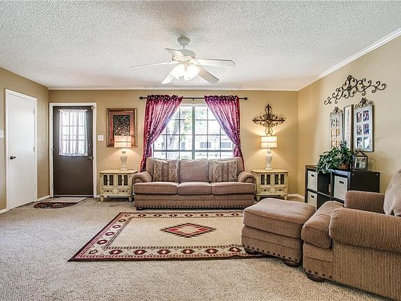 4th image of 3814 Coronet Ln