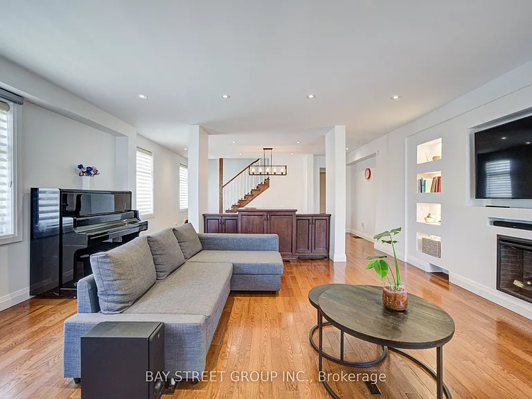 95 Hopedale Ave — Photo 6