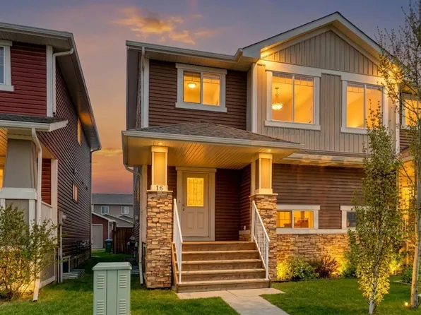 16 Fireside Way, Cochrane, AB T4C 0R1