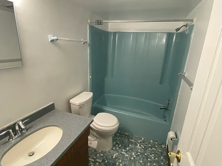 225 Walnut St #1A — Photo 11