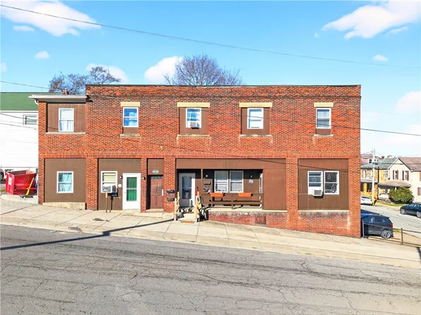 800 4th St, Ellwood City, PA 16117