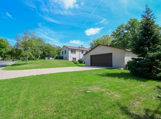 3279 Churchill St, Saint Paul, MN 55126