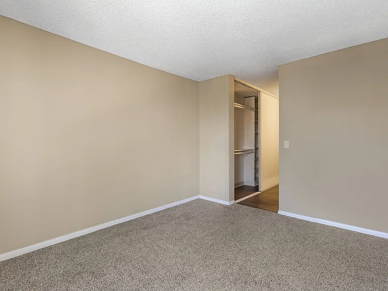 Northview-Southview Apartment Homes — Photo 16
