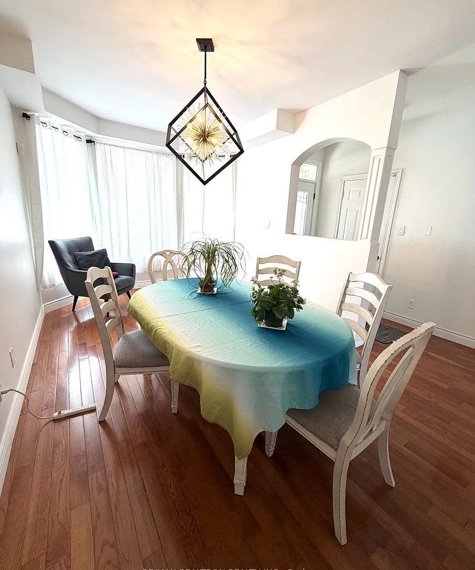 4 bed, $3,600 — Photo 2