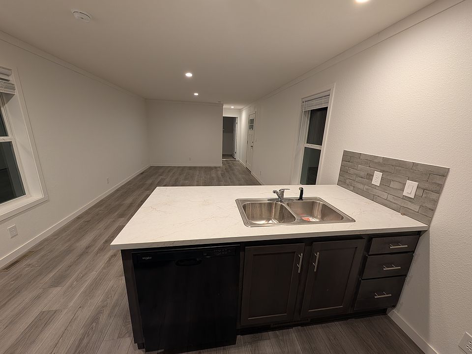 1st image of 39021 Holly Ln #3