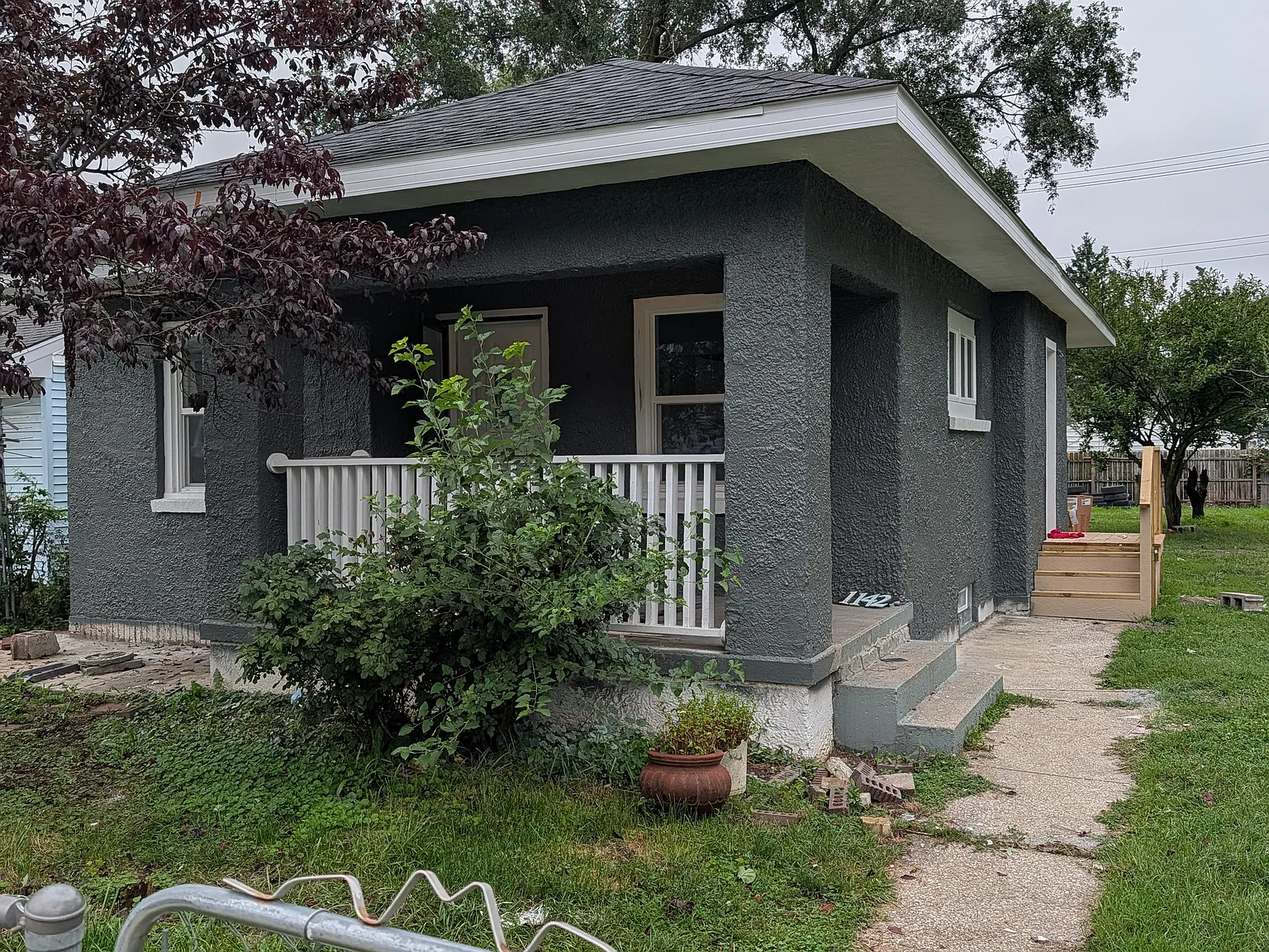 3 bed, 850 sqft, $1,550 — Photo 1