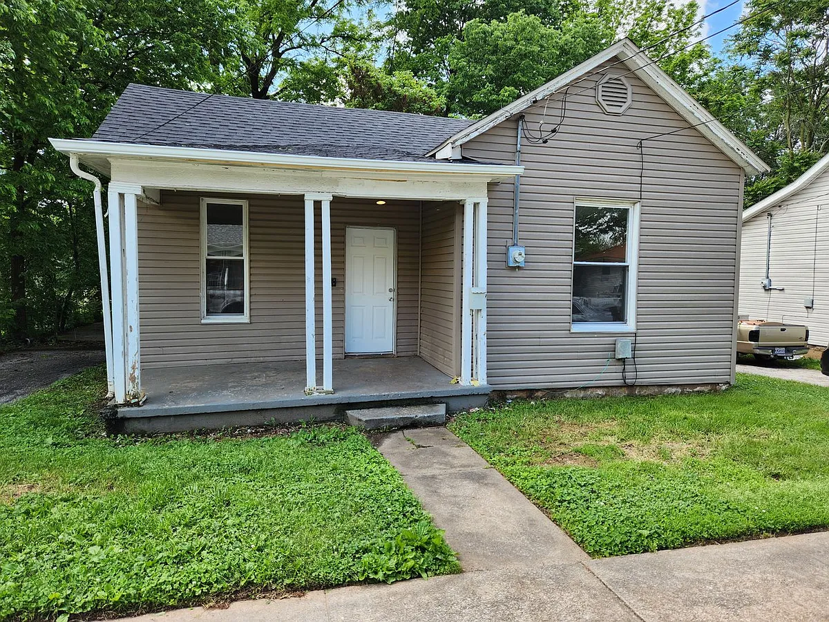 Building Photo - 1036 W Monroe Ter