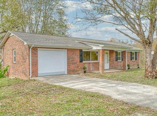 956 Shannon Dr, Cookeville, TN 38506