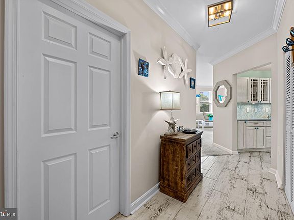 4th image of 23 Pierside Dr Unit 221