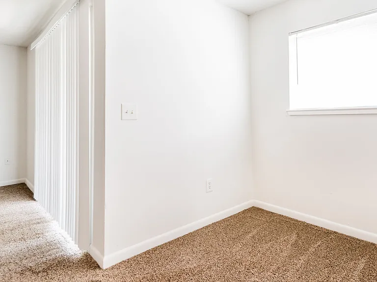 Stonewood Apartments — Photo 12