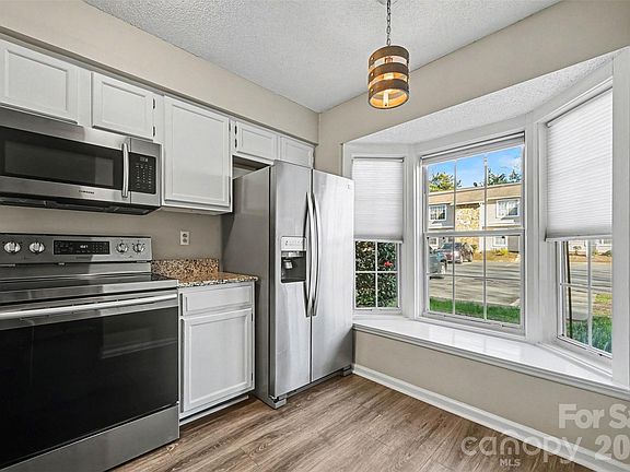 5th image of 203 Heritage Pkwy