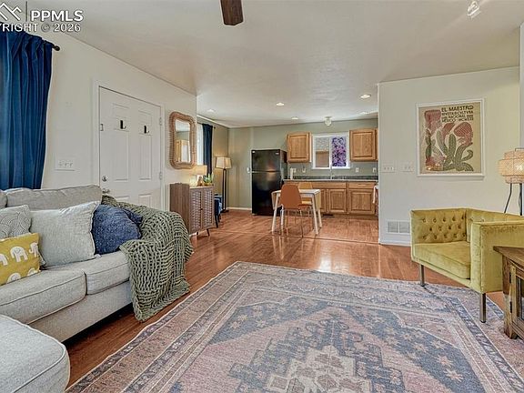 4th image of 1006 S Sierra Madre St