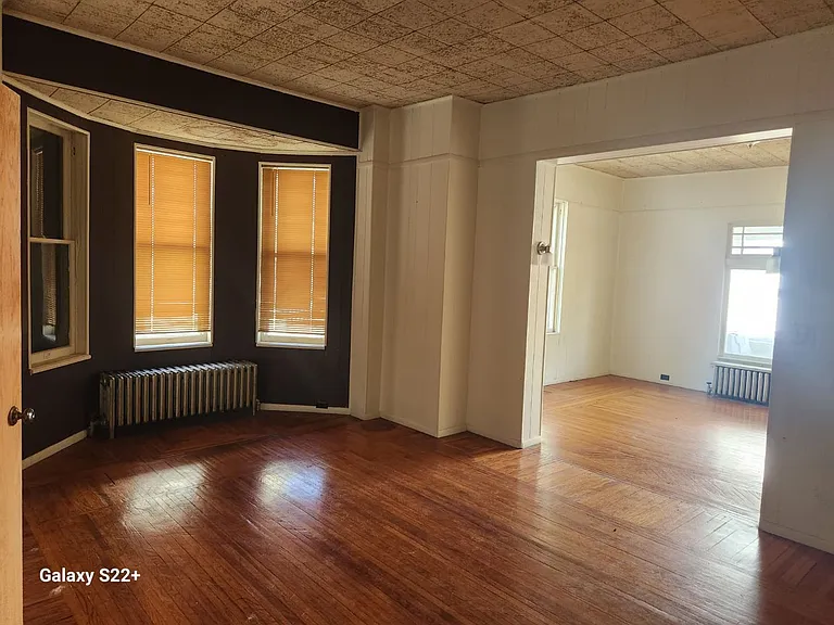 2526 Broad Ave — Photo 7