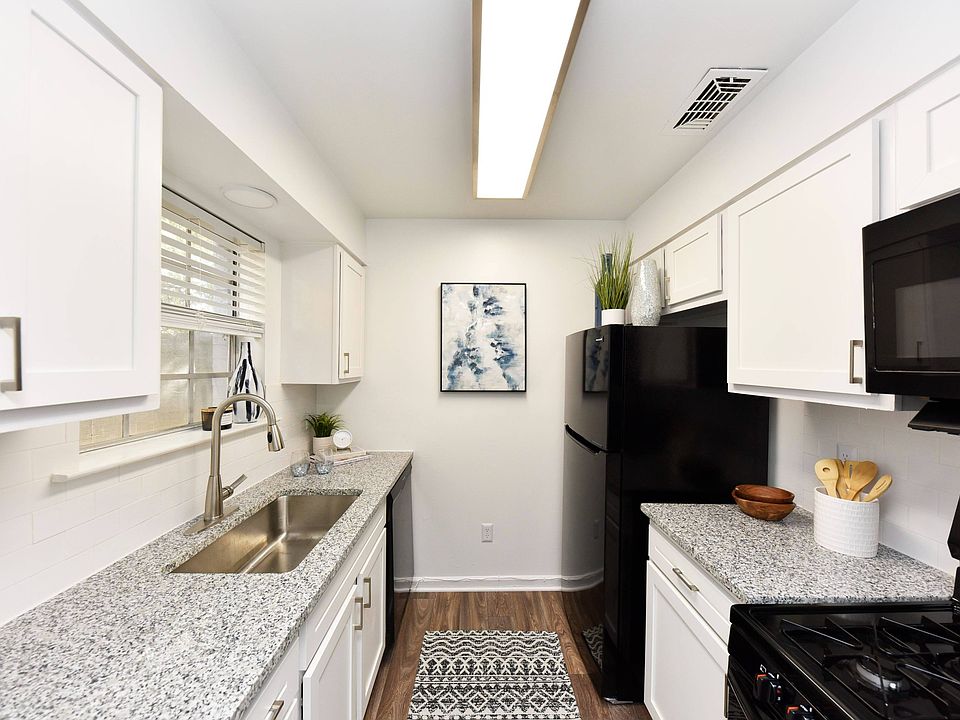 Galley Kitchen Sandy Creek