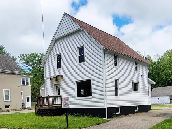 2109 Schippers Ln, Kalamazoo, MI 49048