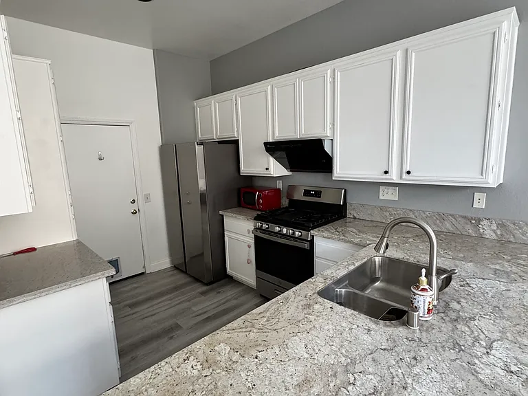9606 Galvin Ave — Photo 3