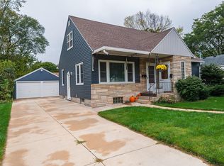 949 11th Ave NE, Rochester, MN 55906