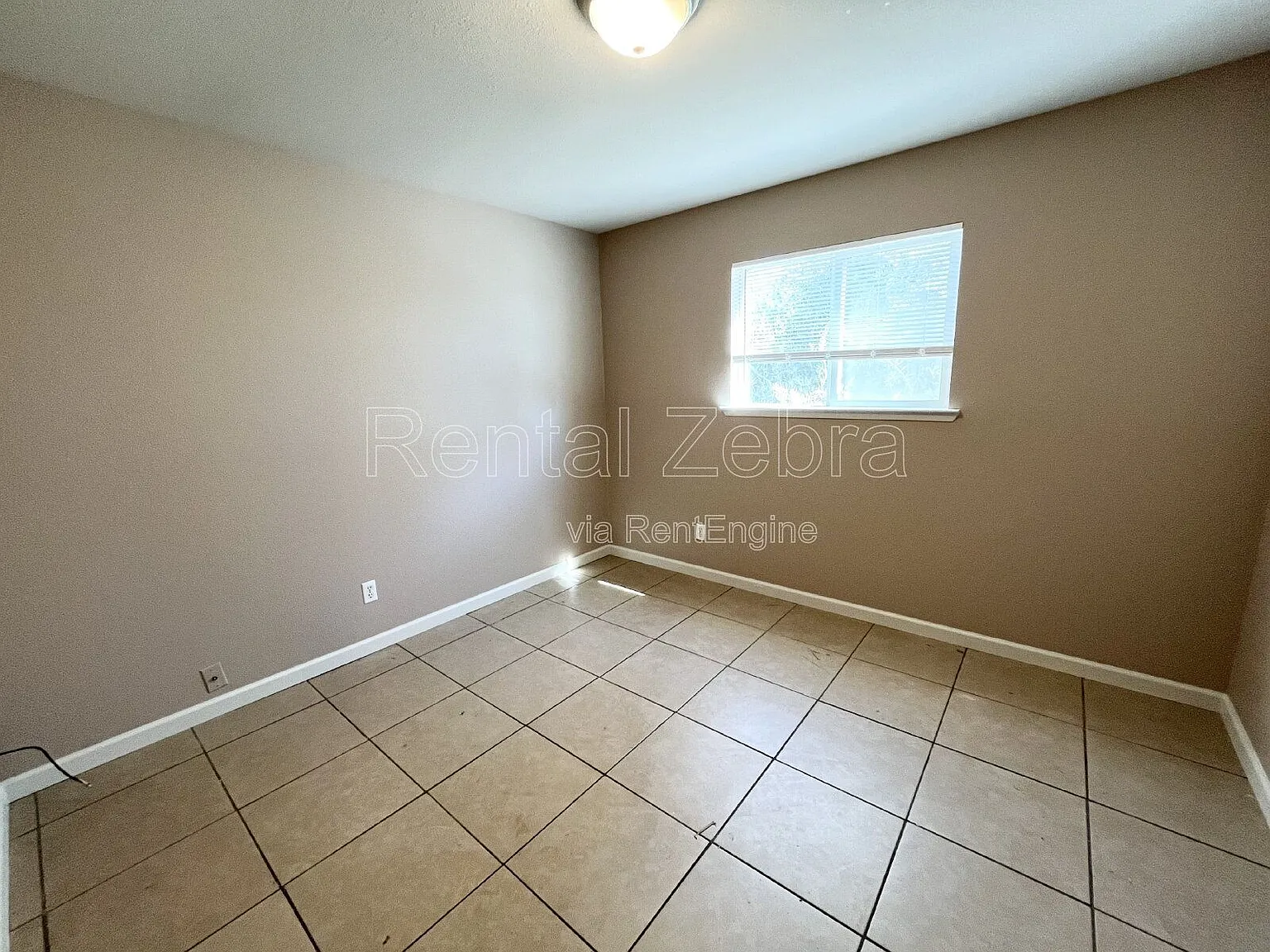 3 bed, 2.0 bath, $1,300 — Photo 3