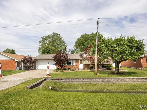 1154 Saint Thomas Rd, Granite City, IL 62040