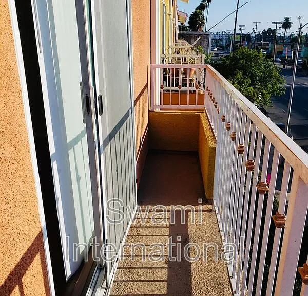 5010 S Figueroa St — Photo 13