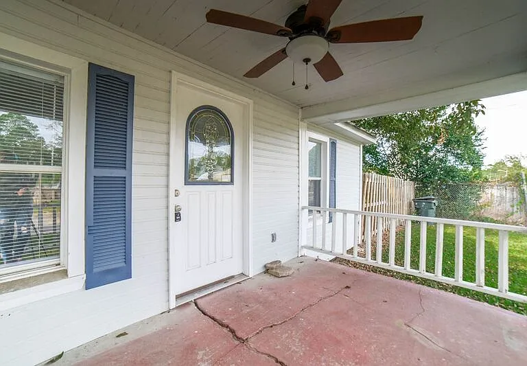 518 Railroad St — Photo 5
