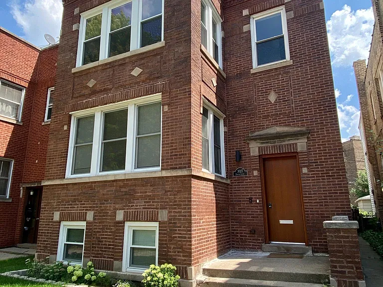 3027 N Davlin Ct #2 — Photo 1