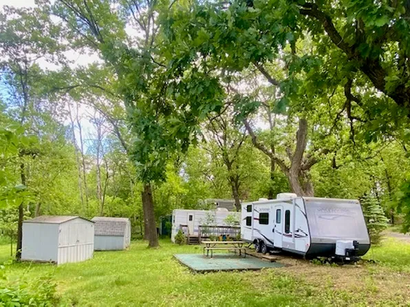 27/152 Woodhaven Dr E, Sublette, IL 61367