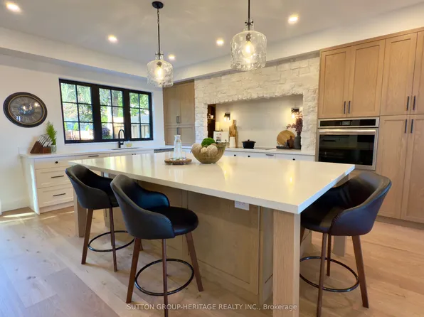 16 Coulcliff Blvd, Scugog, ON L9L 1P8