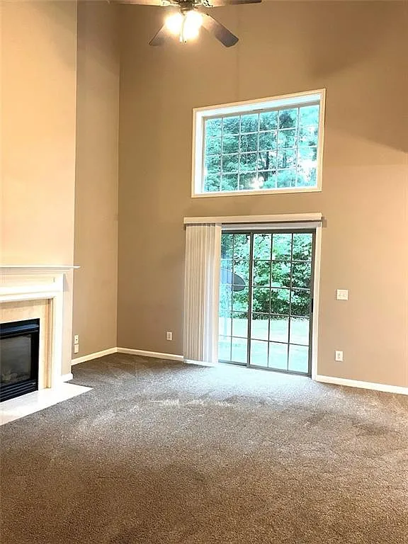 3 bed, 2.5 bath, 1843 sqft, $2,150 — Photo 4