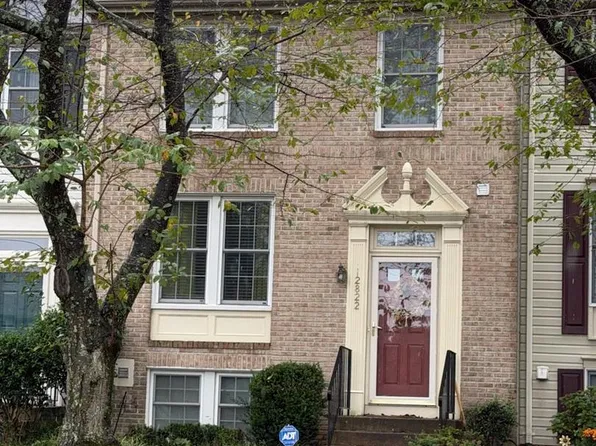12822 Frontier Ln, Woodbridge, VA 22192