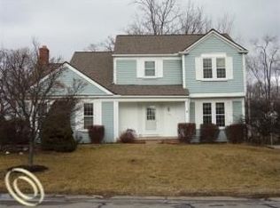 1960 N Fairview Ln, Rochester Hills, MI 48306