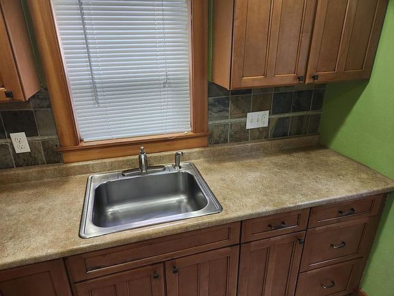 3rd image of 840 S Downing St APT 3