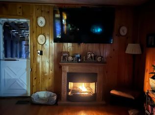 58 Mud Pond Rd, Equinunk, PA 18417