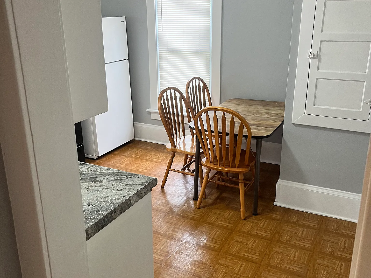 2 bed, $1,100 — Photo 2