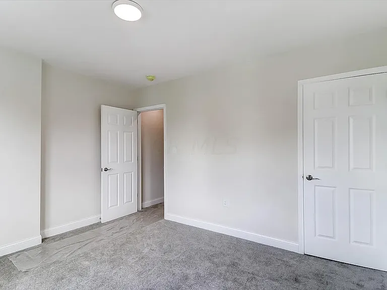 40 E Markison Ave — Photo 12