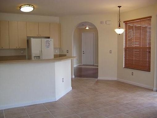 2nd image of 3711 NE 10th Ct