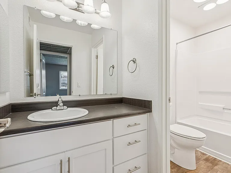 PTA Interior Bathroom (11)