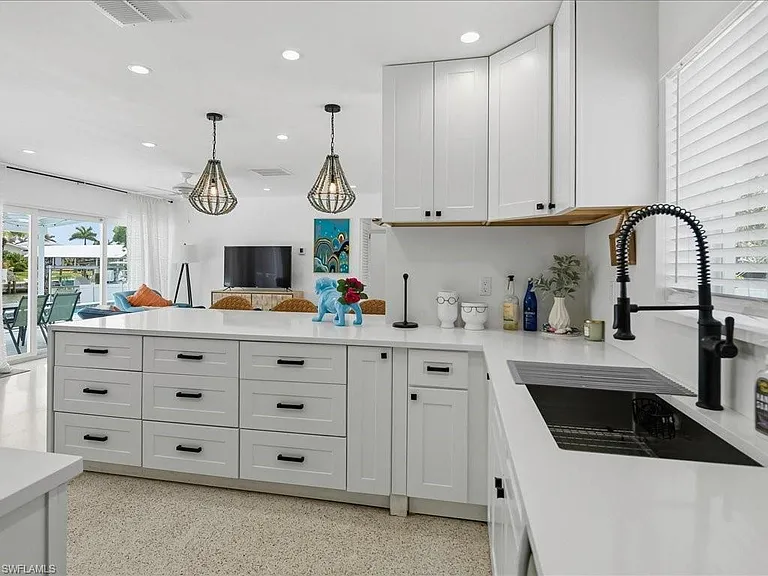 1206 Martinique Ct — Photo 3