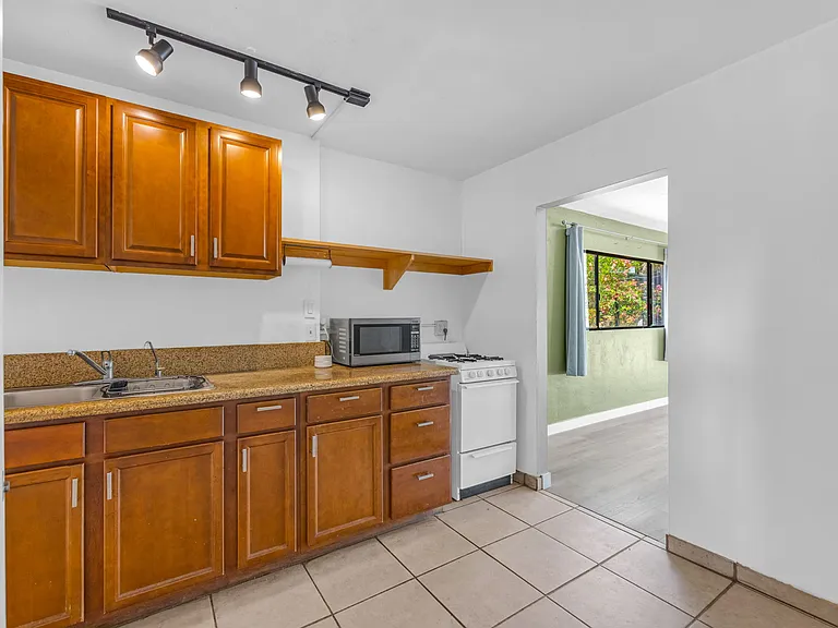 2860 Liholani St #2 — Photo 5