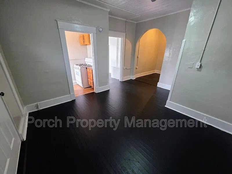 320 N Barcelona St #6