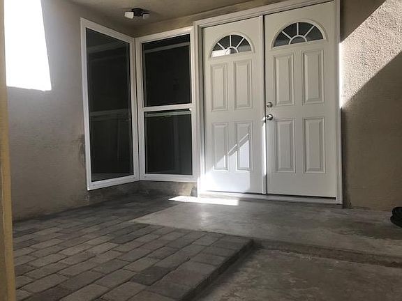 3rd image of 342 Royan Ln