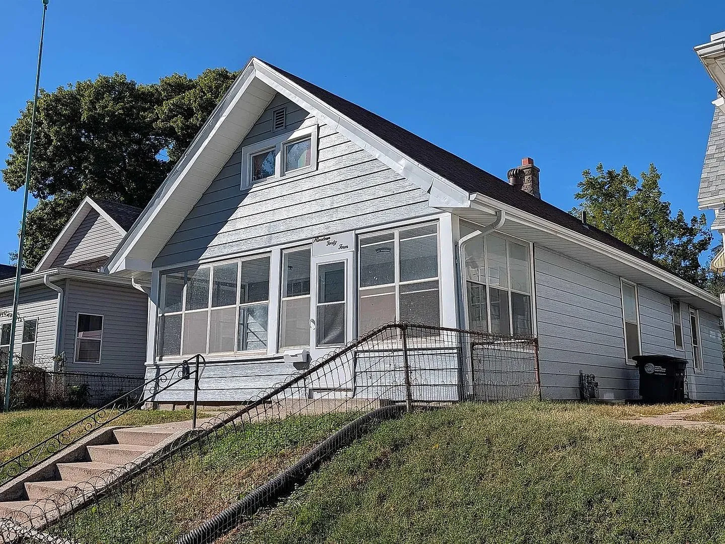 Special: Half Off First Full Months Rent-Charming Character-Filled Home Near Little Bohemia! — Photo 1