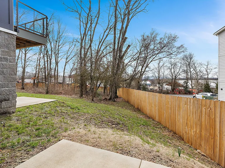 3079 Edwin Cir — Photo 33