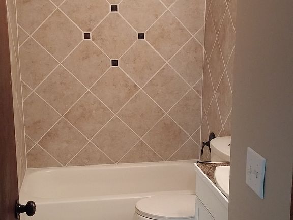 3rd image of 101 Thistle Dr