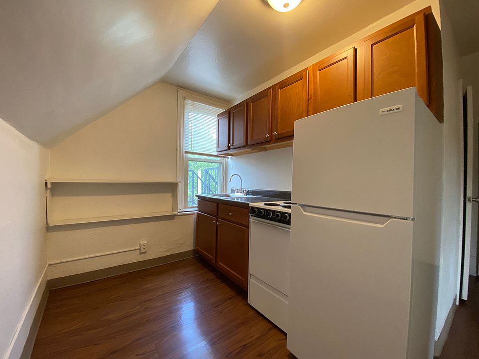 1st image of 709 Bellefonte St #538
