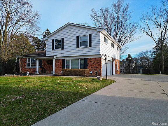 5th image of 4739 Quarton Rd