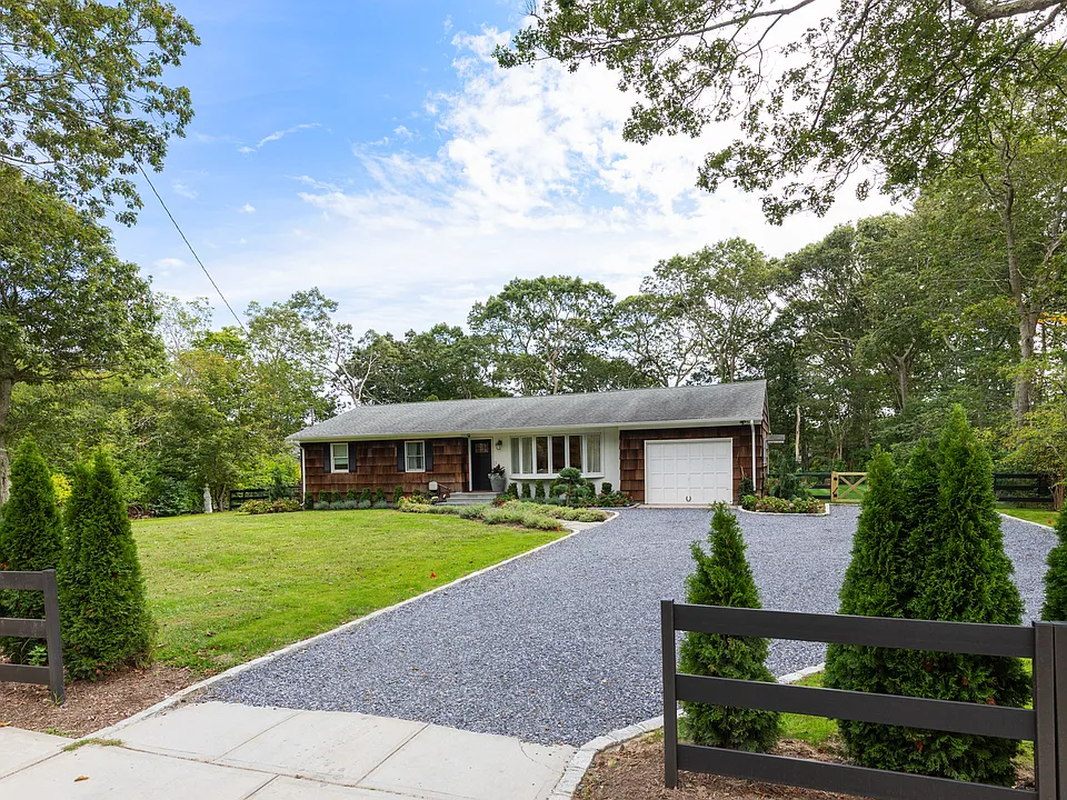 103 Old Country Rd