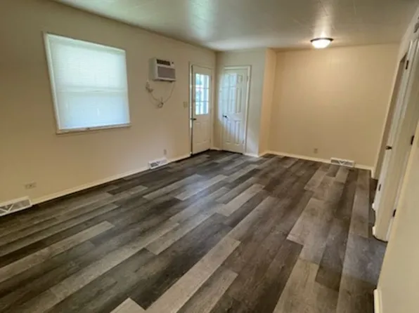 202MU, 202 S Munroe St #20362670, Bondville, IL 61815